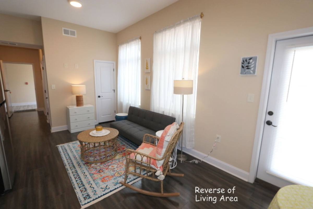 Apartment for rent at 1655 Madison Ave, Memphis, TN 38104