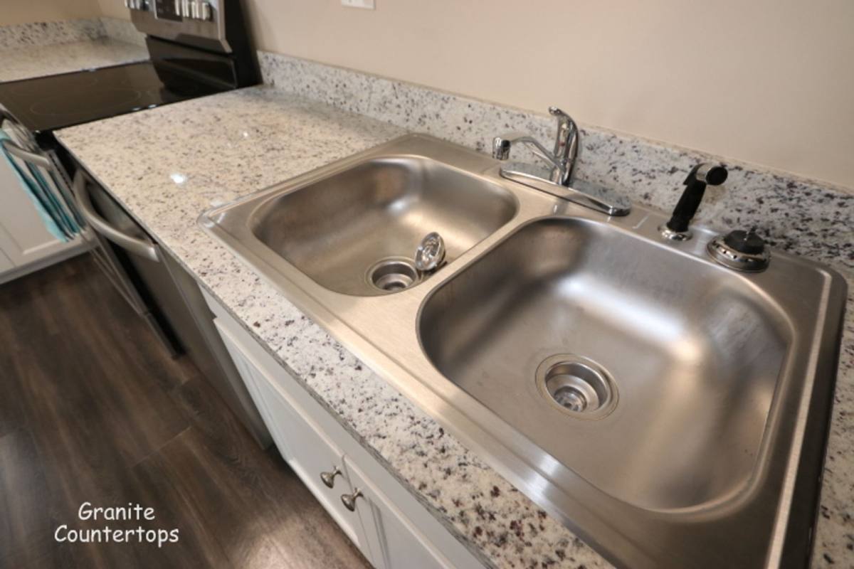 Apartment for rent at 1655 Madison Ave, Memphis, TN 38104