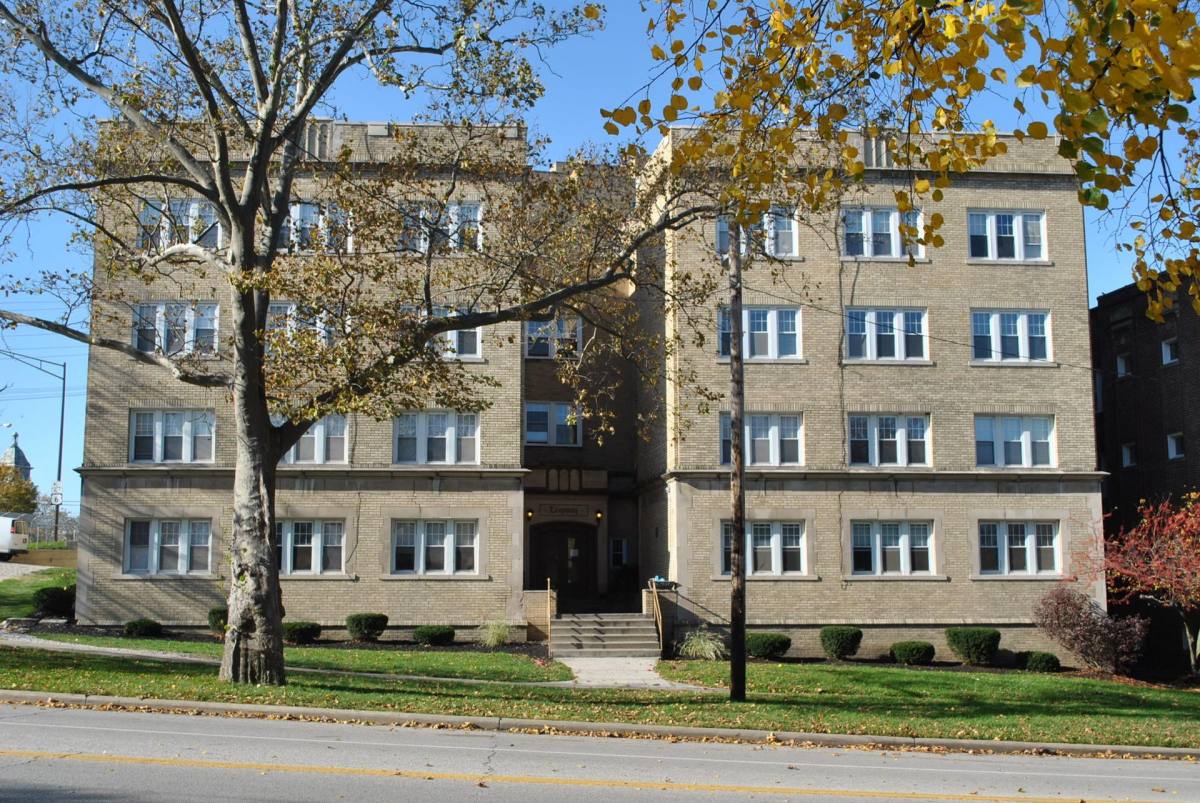 Apartment for rent at 1374 W Blvd, Cleveland, OH 44102