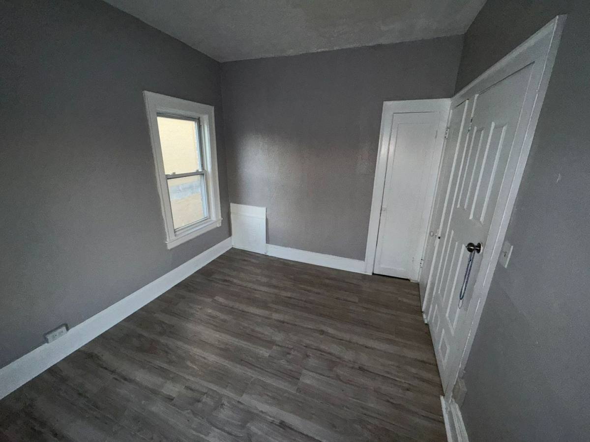 Apartment for rent at 1374 W Blvd, Cleveland, OH 44102