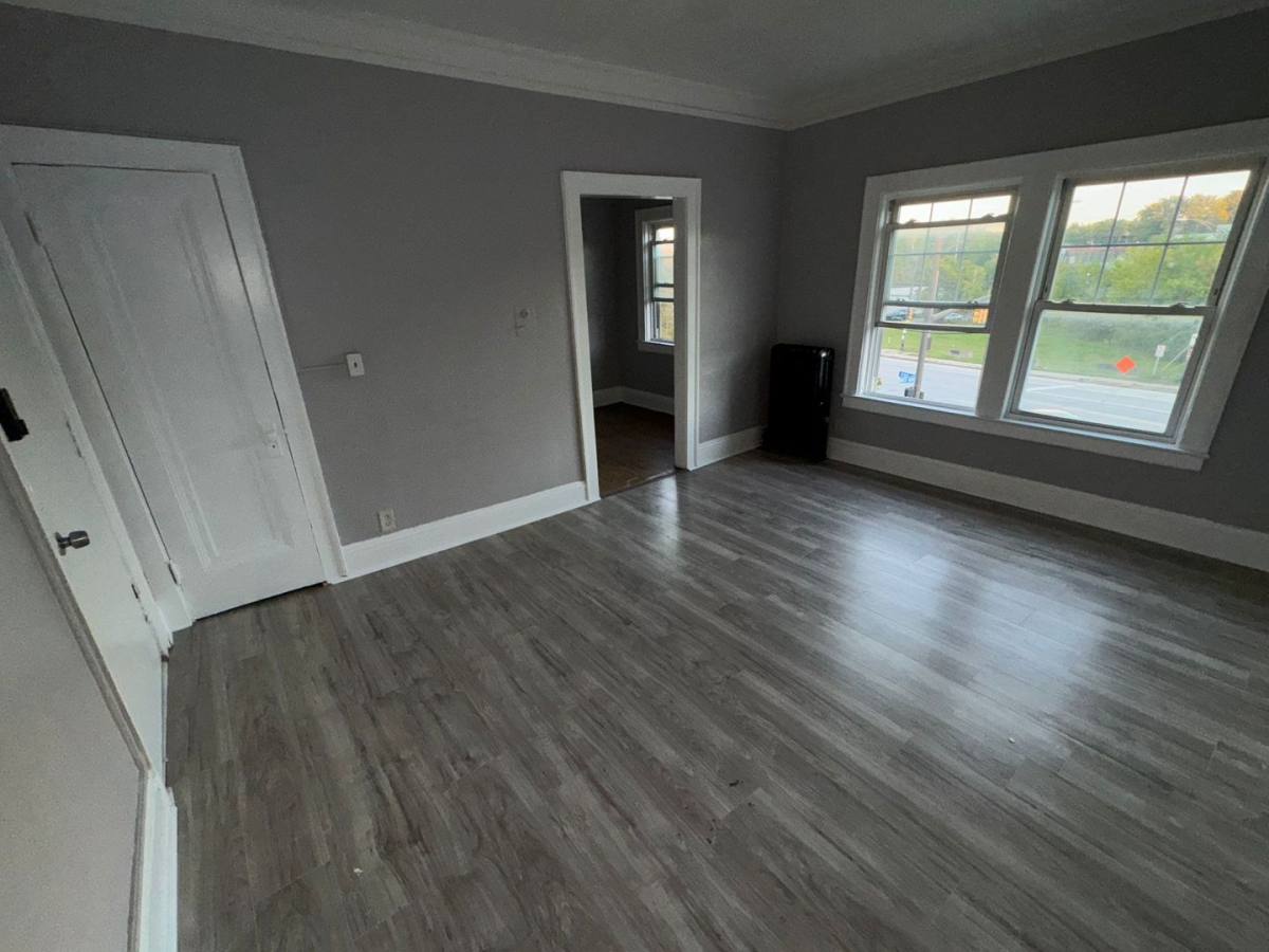 Apartment for rent at 1374 W Blvd, Cleveland, OH 44102