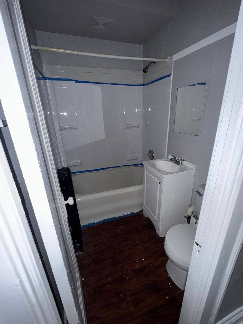 Apartment for rent at 1374 W Blvd, Cleveland, OH 44102