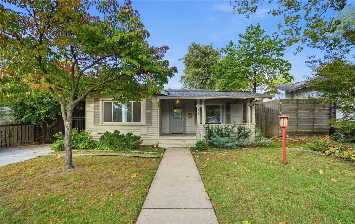 House for rent at 1628 S Trenton Ave, Tulsa, OK 74120