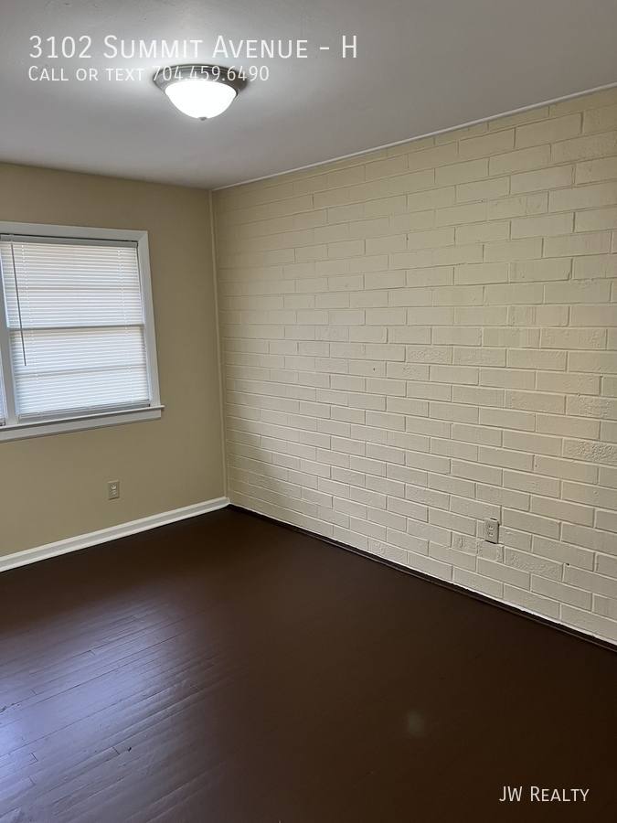 Apartment for rent at 3102 Summit Ave #H, Greensboro, NC 27405