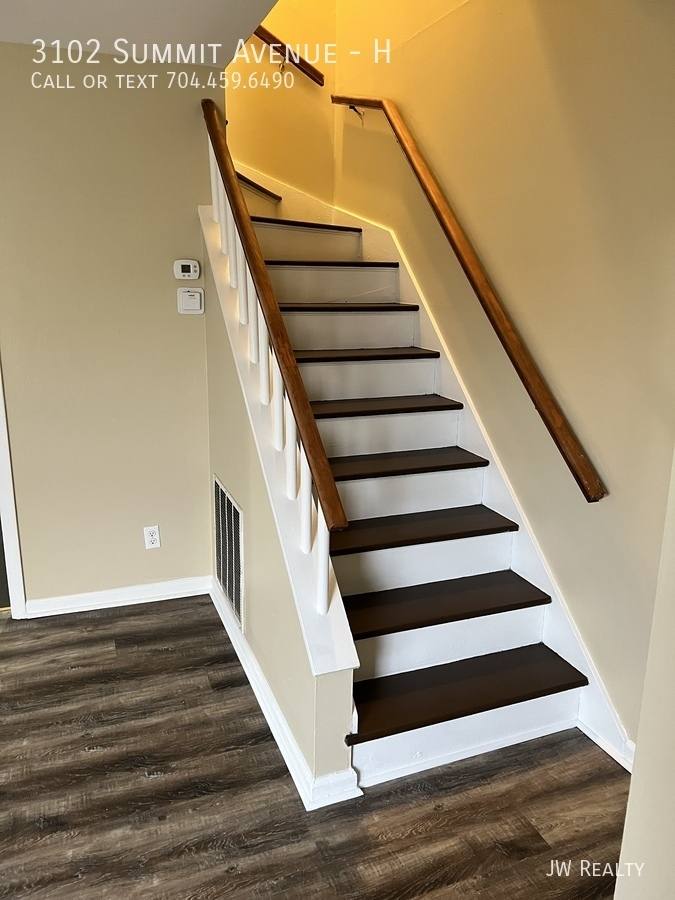 Apartment for rent at 3102 Summit Ave #H, Greensboro, NC 27405