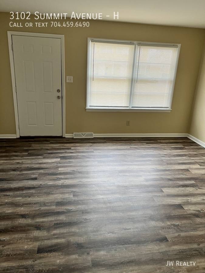 Apartment for rent at 3102 Summit Ave #H, Greensboro, NC 27405