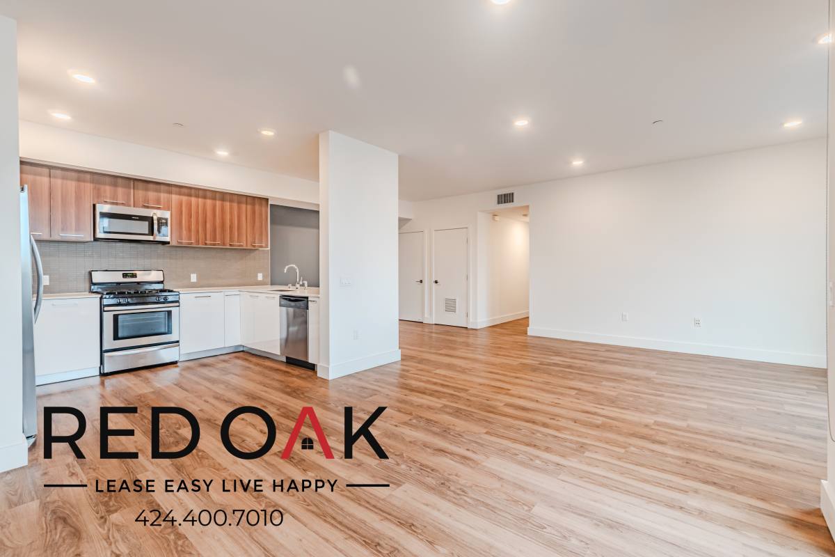 Condo for rent at 5727 La Mirada Ave #309, Los Angeles, CA 90038