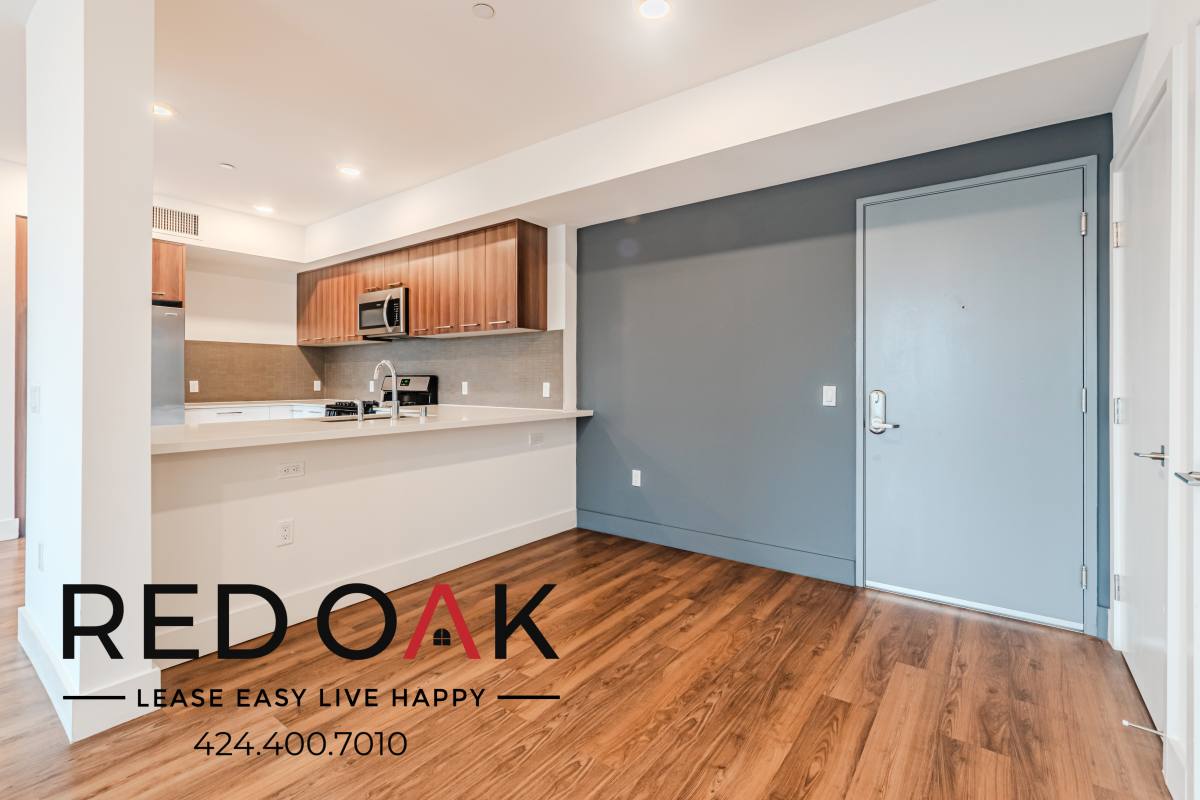 Condo for rent at 5727 La Mirada Ave #309, Los Angeles, CA 90038