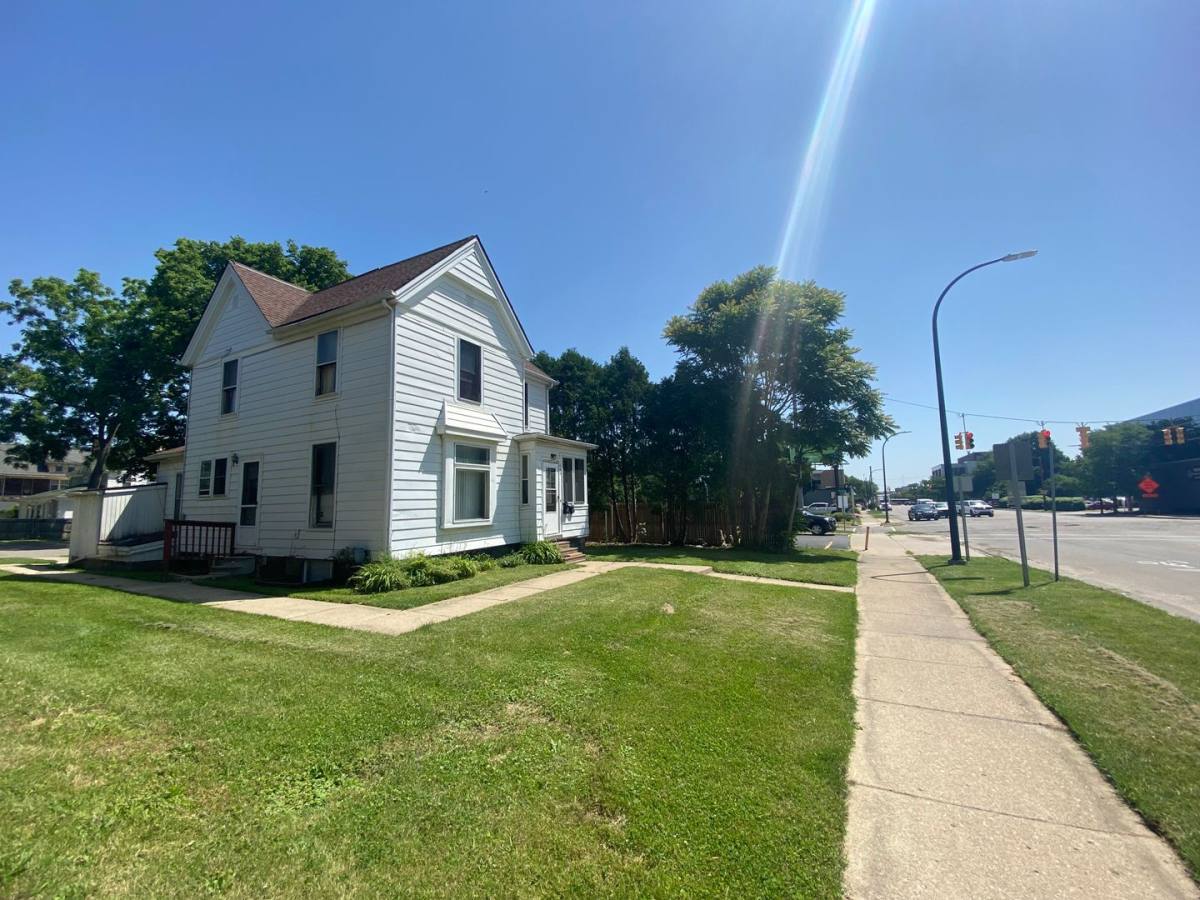 Apartment for rent at 508 N Congress, Ypsilanti, MI 48197