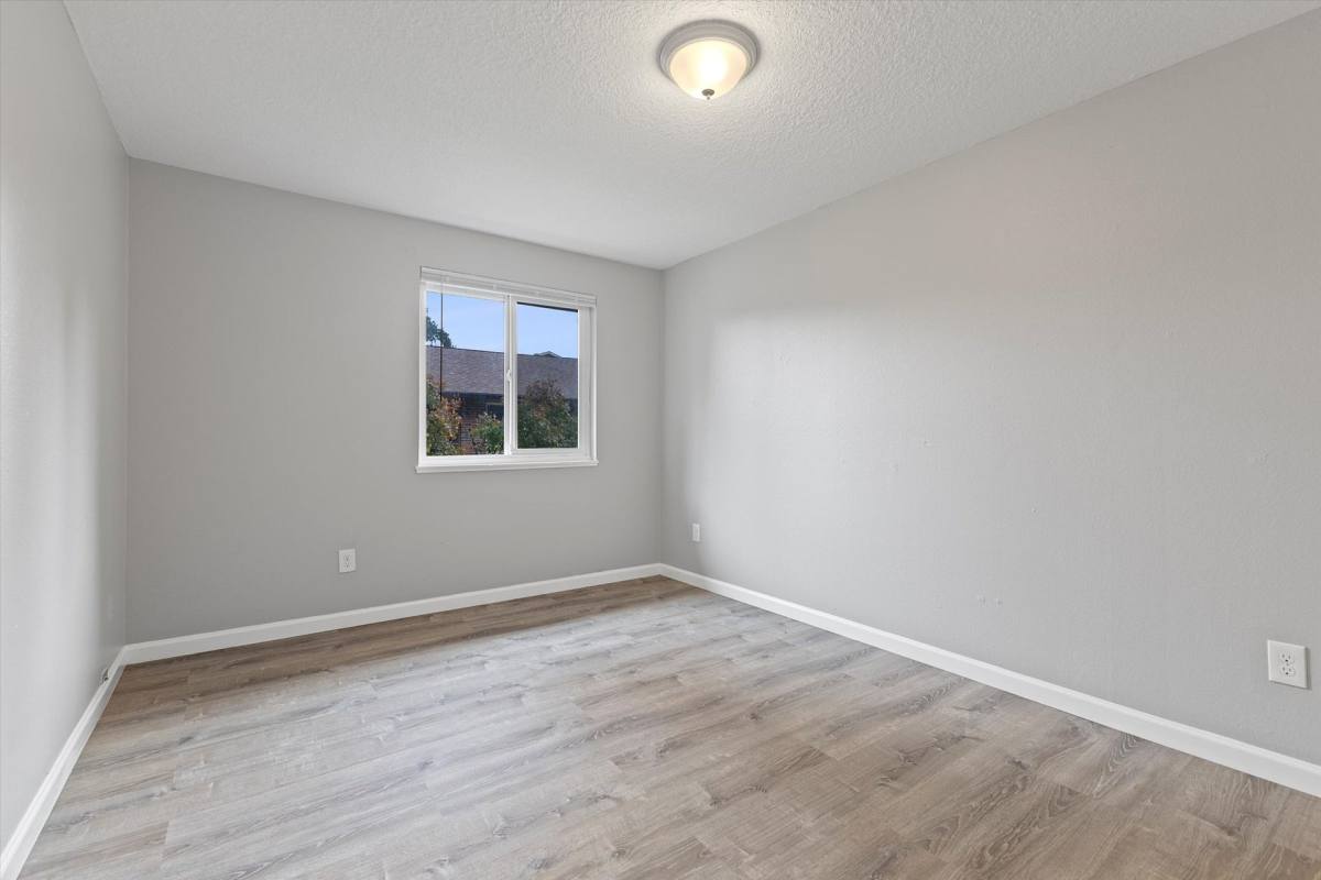 Apartment for rent at 223 NE 162nd Ave, Portland, OR 97230