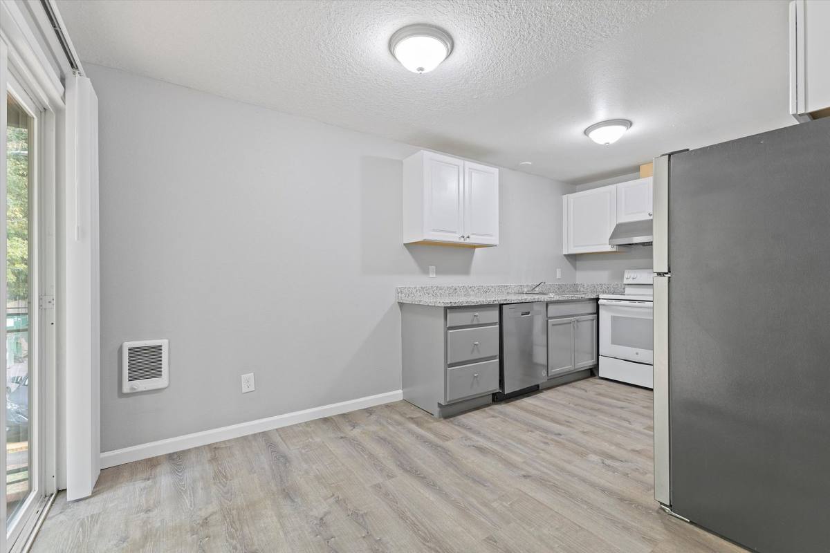 Apartment for rent at 223 NE 162nd Ave, Portland, OR 97230