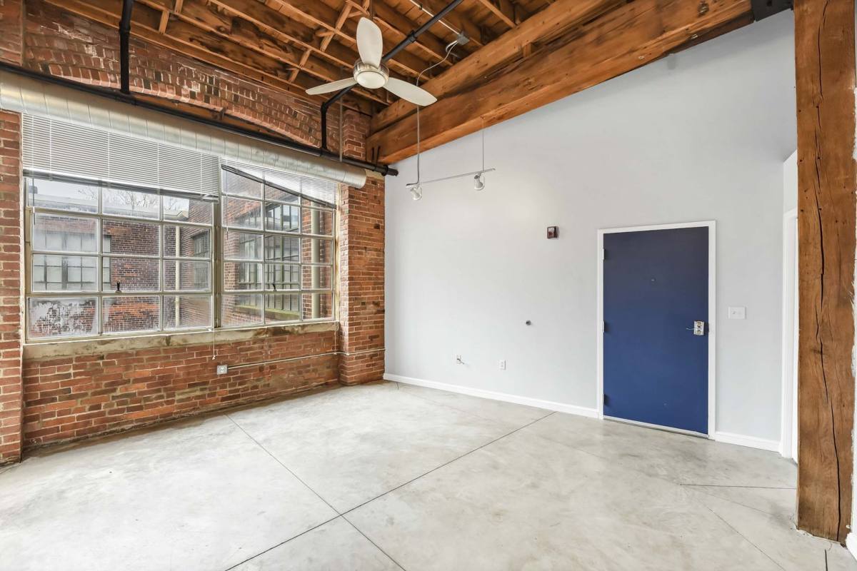Apartment for rent at 3307 Scranton Rd, Cleveland, OH 44109