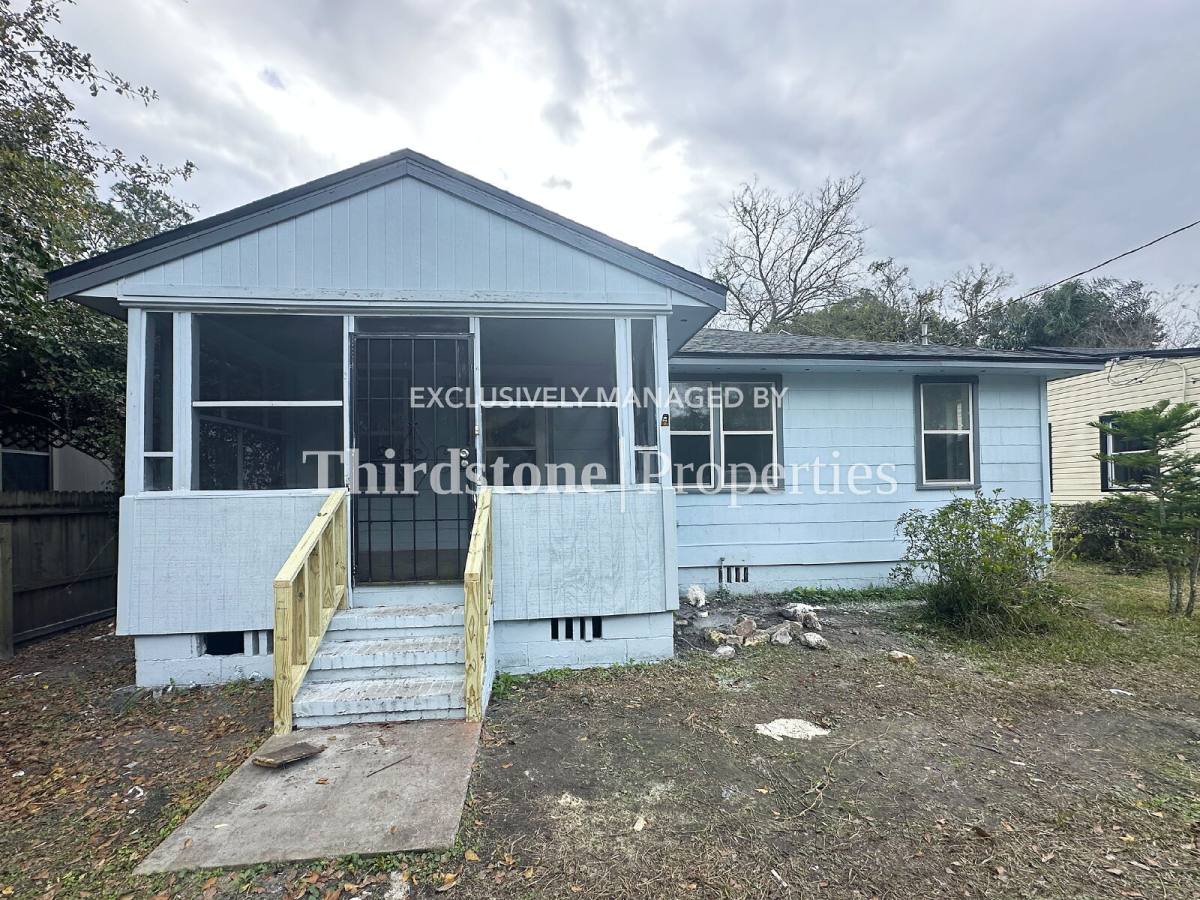House for rent at 4554 Crescent St, Jacksonville, FL 32205