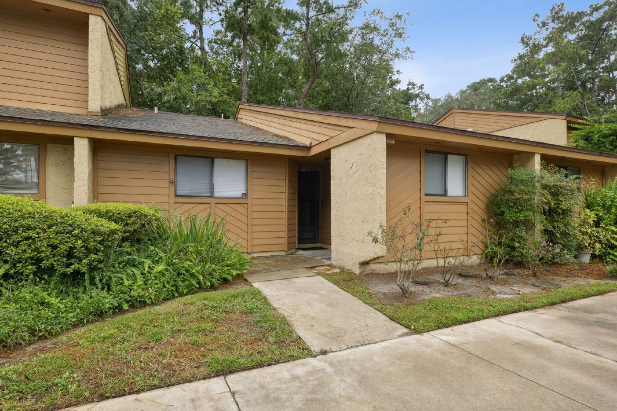Townhouse for rent at 85 Debarry Ave #2032, Orange Park, FL 32073