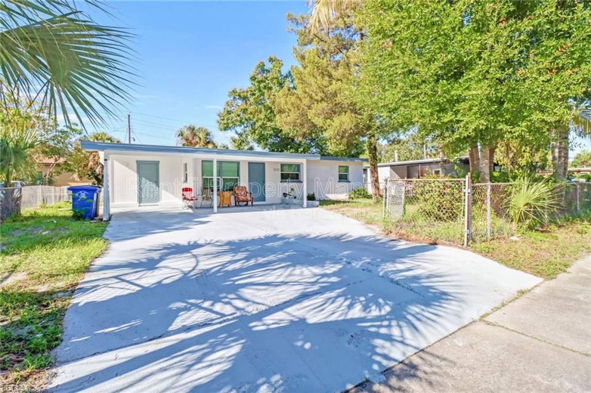 Apartment for rent at 3026 2nd St, Fort Myers, FL 33916