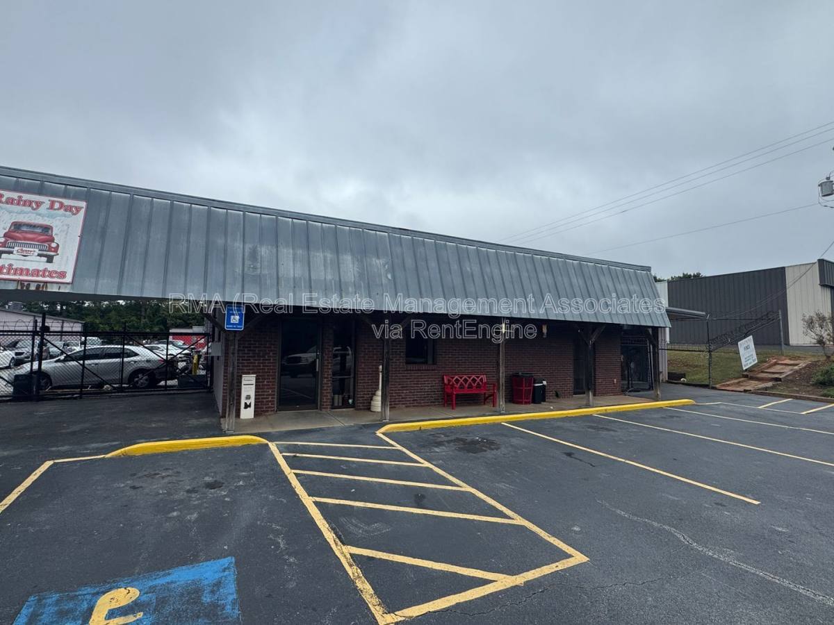 Apartment for rent at 1731 Newnan Rd #A, Griffin, GA 30223