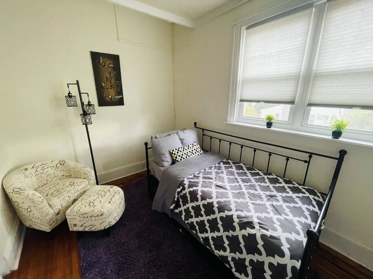 Apartment for rent at 7845 Montgomery Ave #5, Elkins Park, PA 19027
