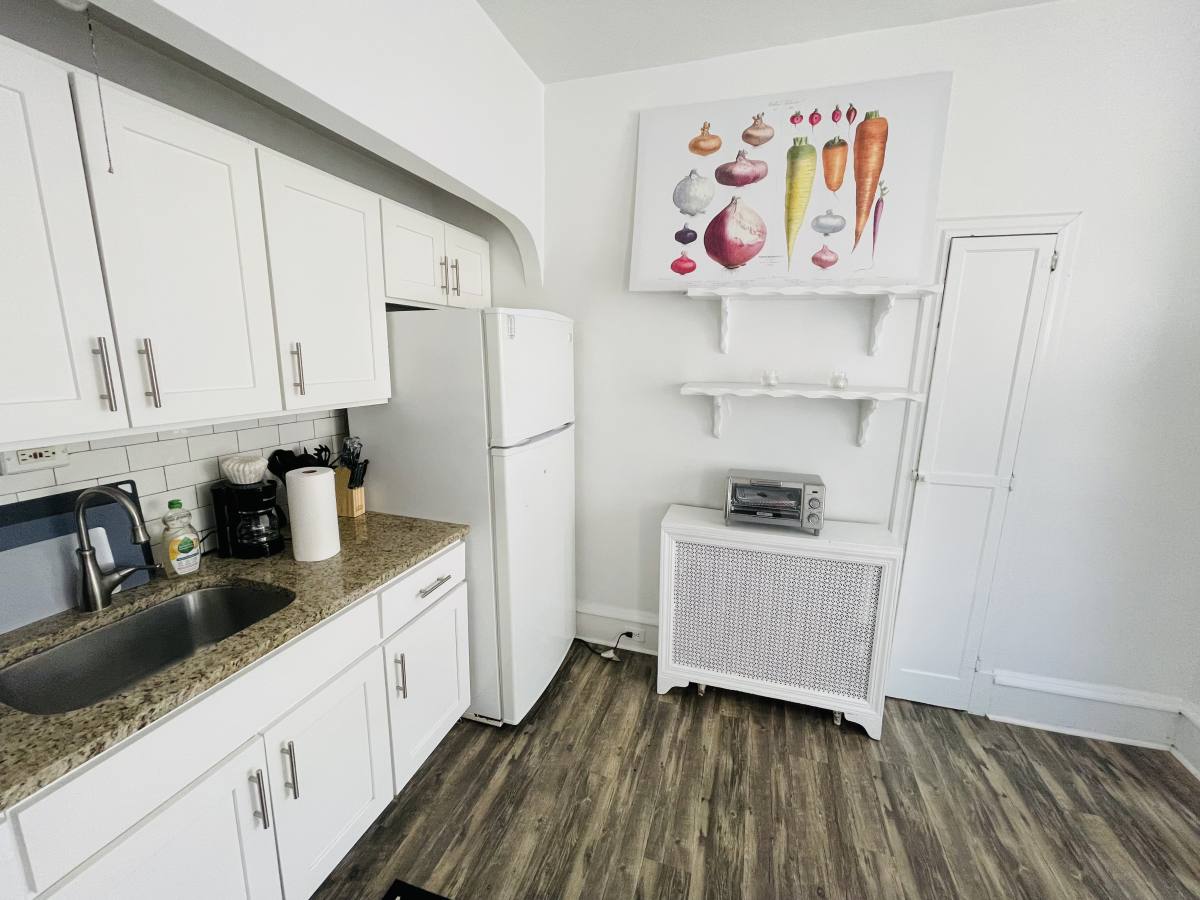 Apartment for rent at 431 Valley Rd #B1, Elkins Park, PA 19027