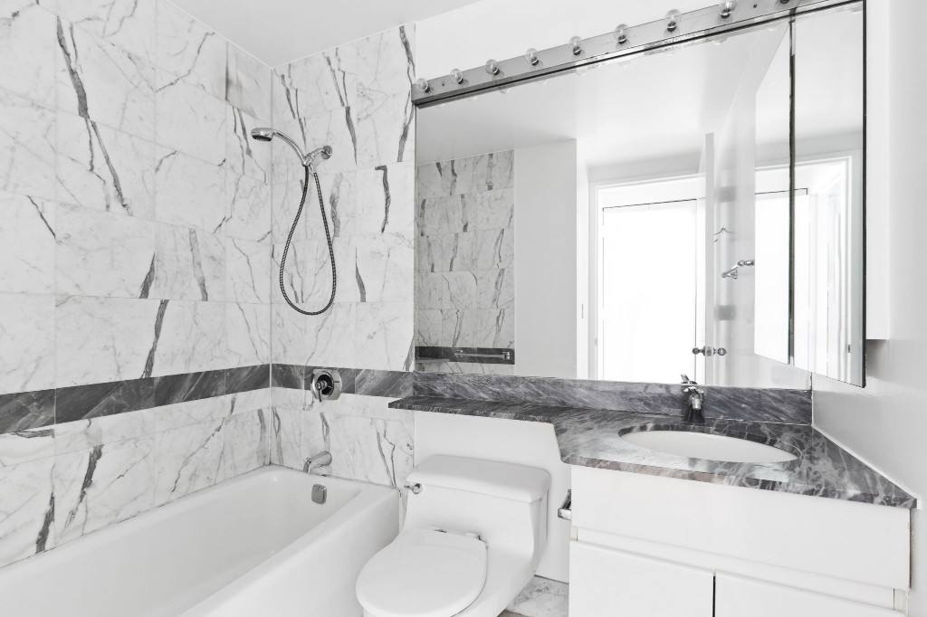 Apartment for rent at 236 E 47th St #24E, New York, NY 10017