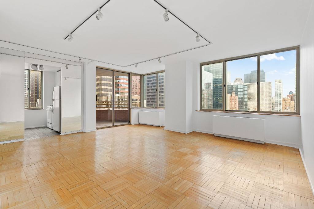 Apartment for rent at 236 E 47th St #24E, New York, NY 10017