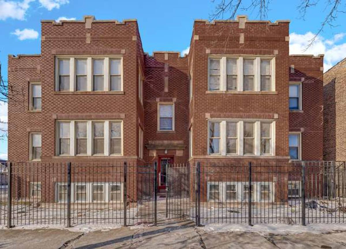 Apartment for rent at 6156 S Albany Ave, Chicago, IL 60629
