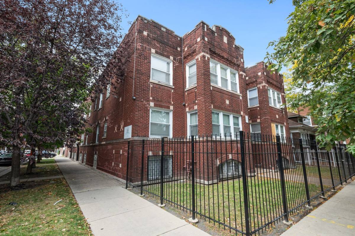 Apartment for rent at 6156 S Albany Ave, Chicago, IL 60629