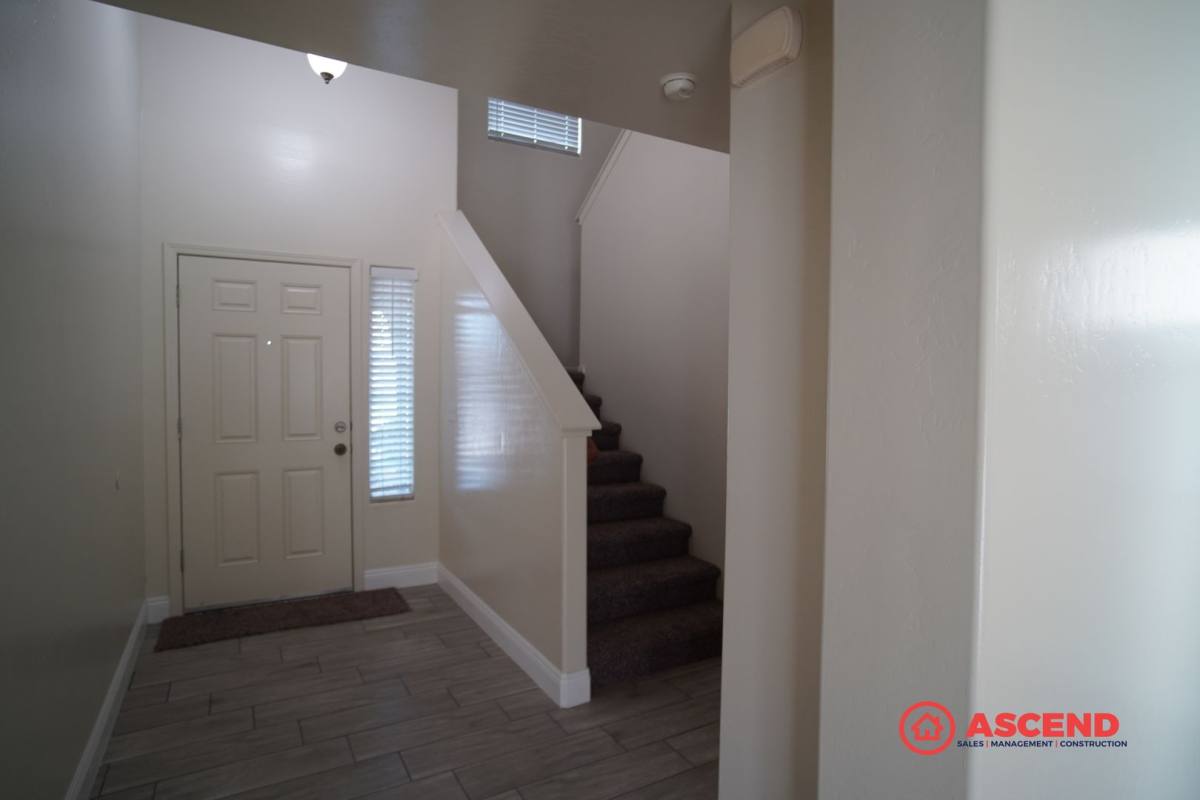 House for rent at 301 Alysheba Dr, Bakersfield, CA 93307