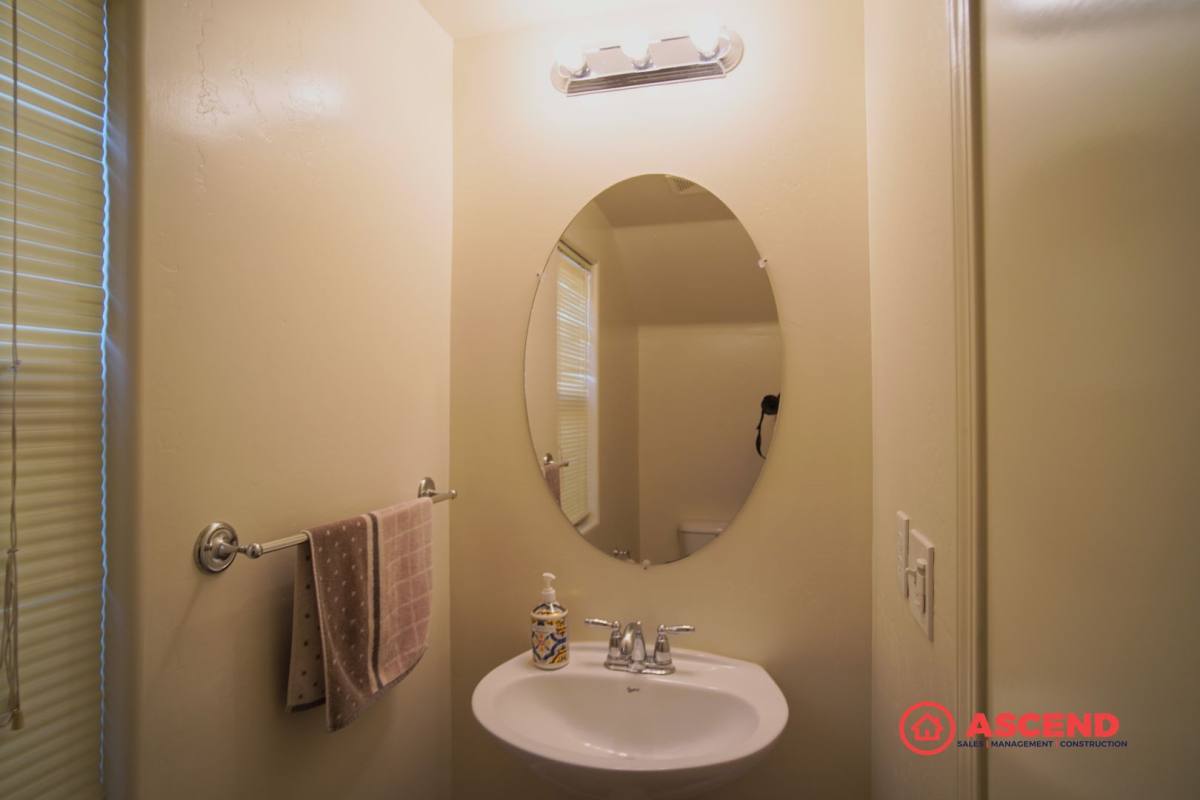 House for rent at 301 Alysheba Dr, Bakersfield, CA 93307