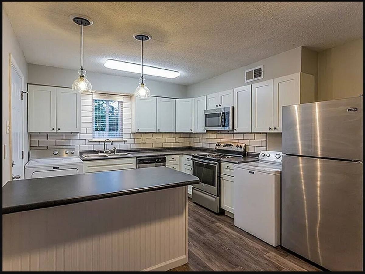 Apartment for rent at 25 S Morrison St, Memphis, TN 38104
