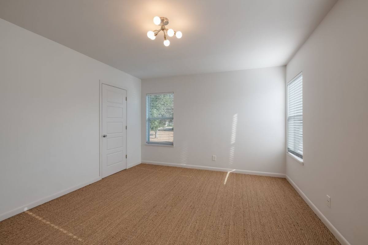 Apartment for rent at 442 E Huisache Ave, San Antonio, TX 78212