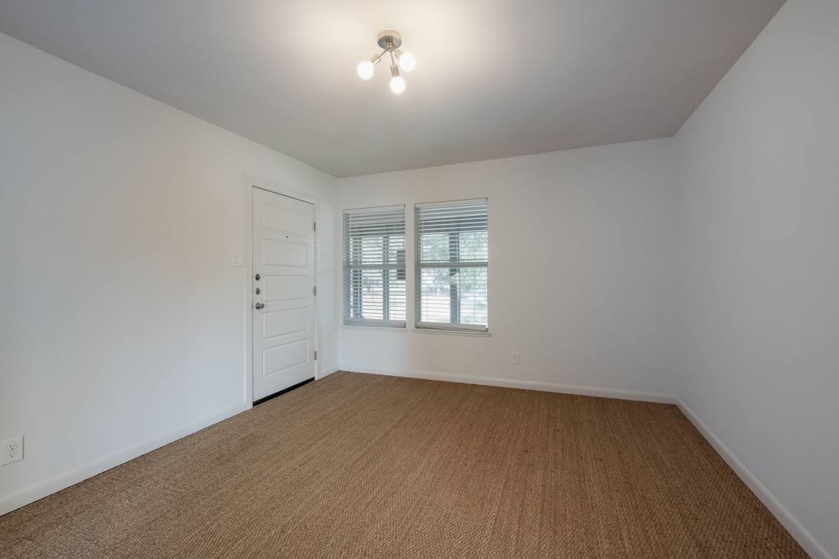 Apartment for rent at 442 E Huisache Ave, San Antonio, TX 78212