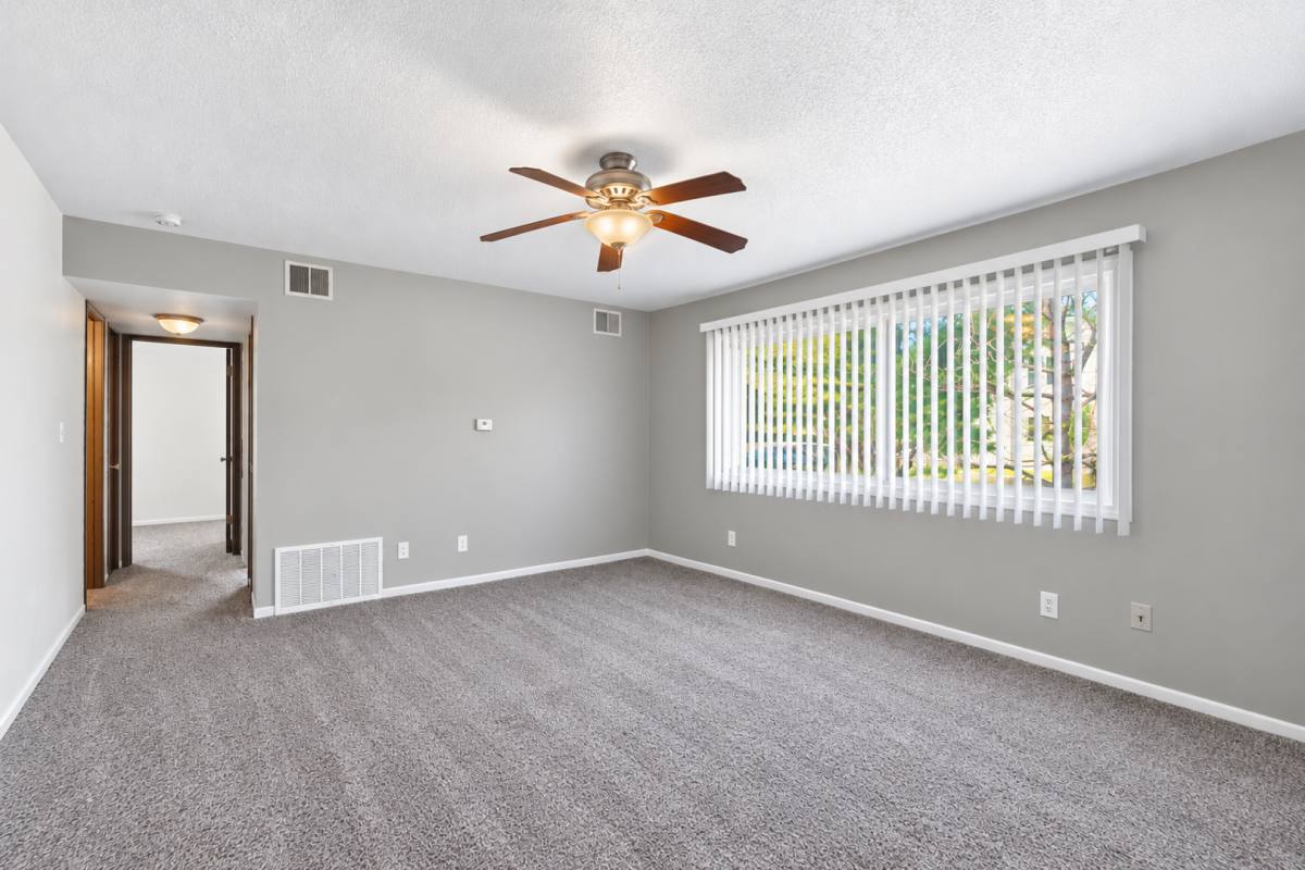 Apartment for rent at 3805-3807 W 4th St, Waterloo, IA 50701