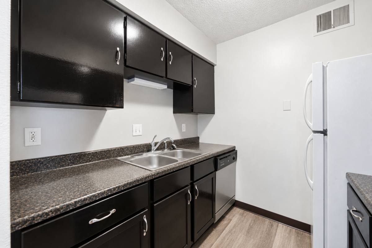 Apartment for rent at 3805-3807 W 4th St, Waterloo, IA 50701