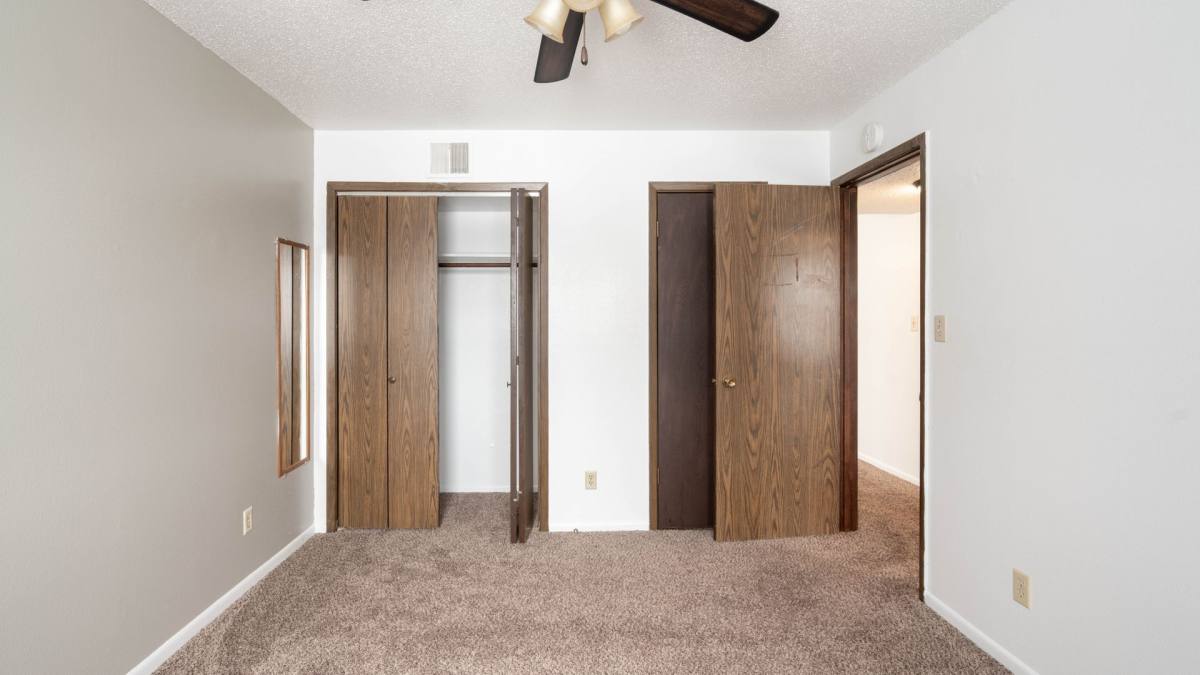 Apartment for rent at 3805-3807 W 4th St, Waterloo, IA 50701