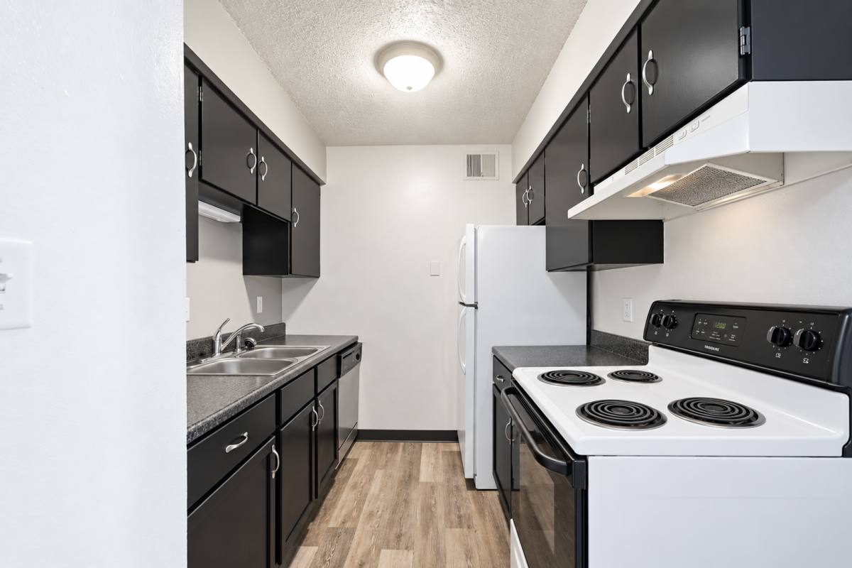Apartment for rent at 3805-3807 W 4th St, Waterloo, IA 50701