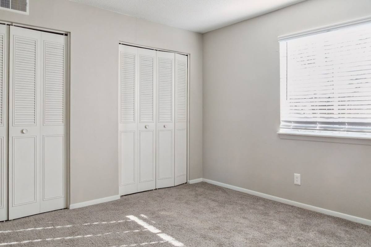 Apartment for rent at 1520 E 97th, Kansas City, MO 64131