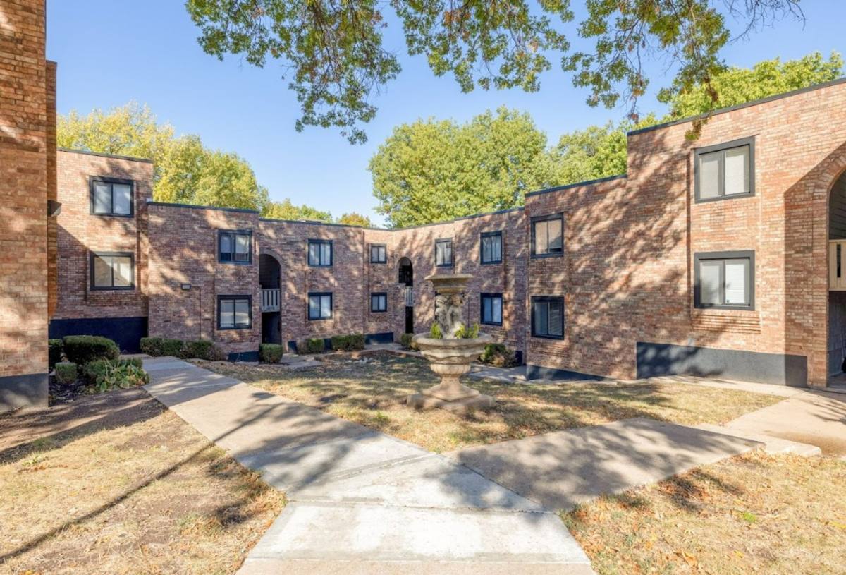 Apartment for rent at 1520 E 97th, Kansas City, MO 64131