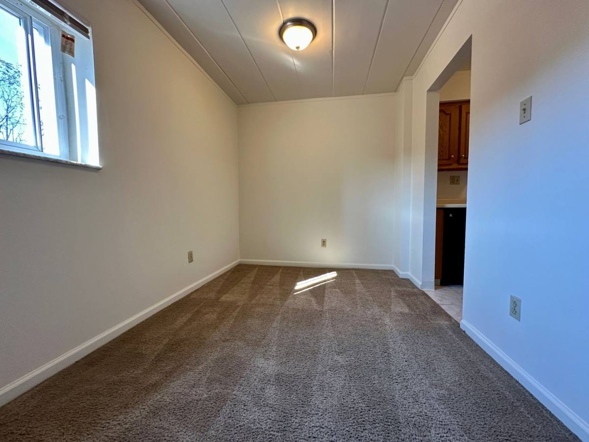 Apartment for rent at 650 Center Rd, Pittsburgh, PA 15239