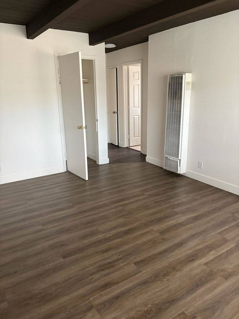 Apartment for rent at 692 34th St, Oakland, CA 94609