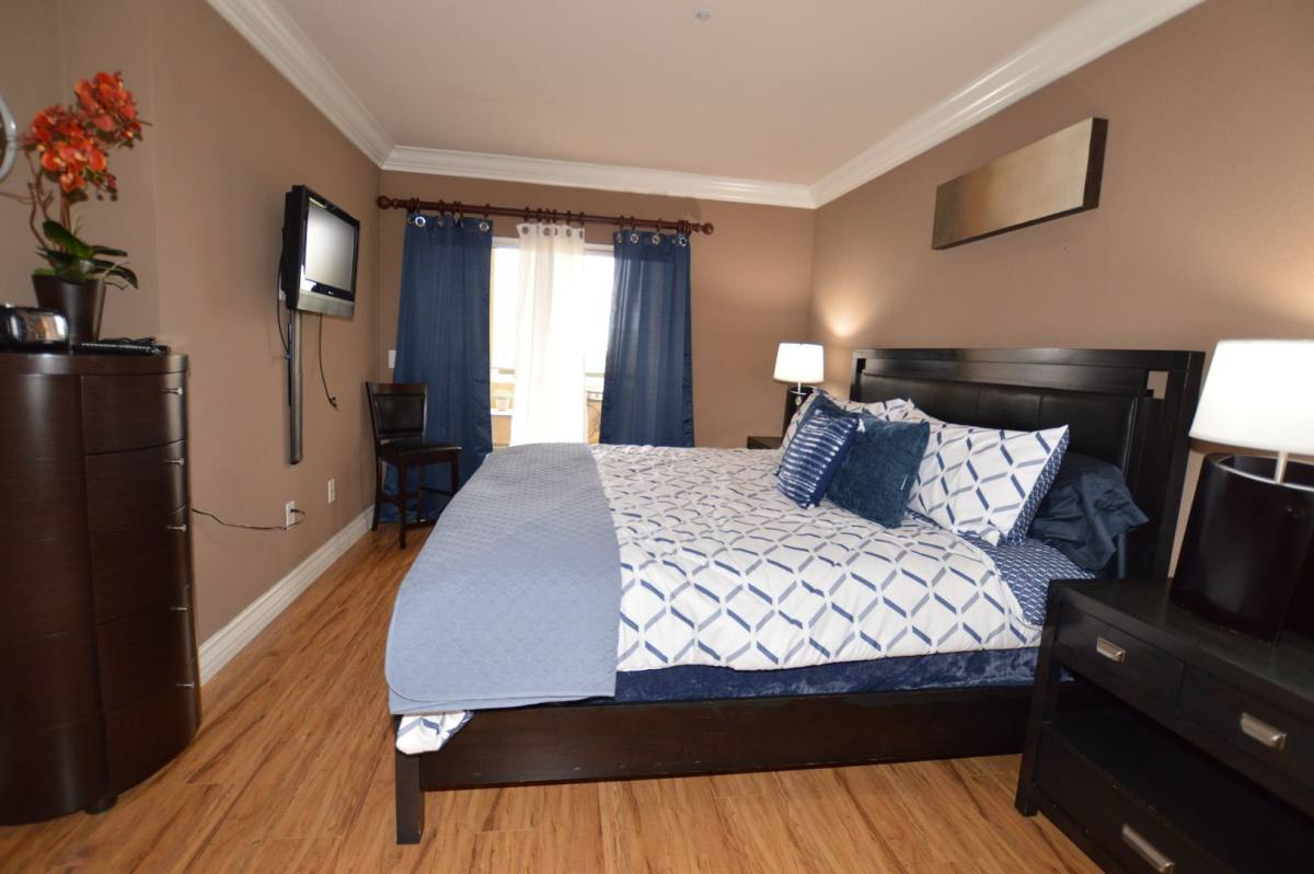 Condo for rent at 270 E Flamingo Rd, Las Vegas, NV 89169