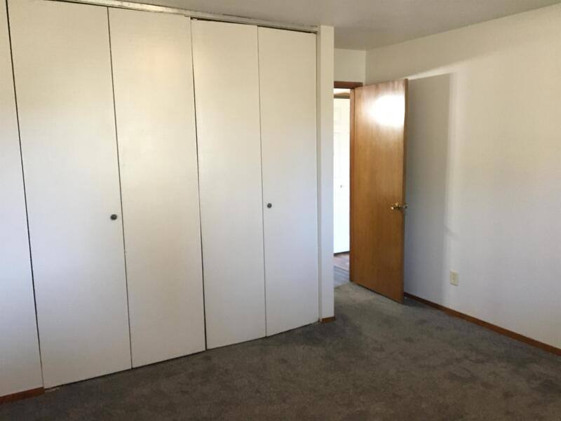 Apartment for rent at 1610 Albemarle St #101, Saint Paul, MN 55117