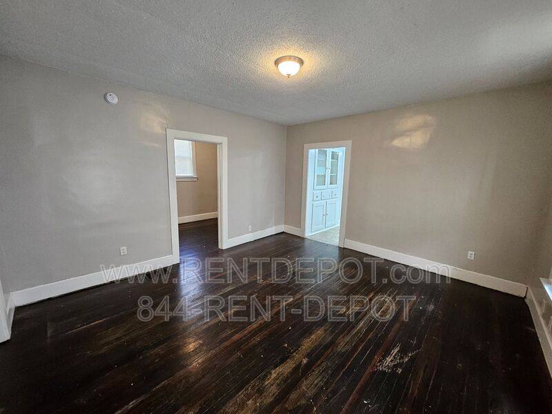 House for rent at 304 S Grand Ave, Evansville, IN 47713