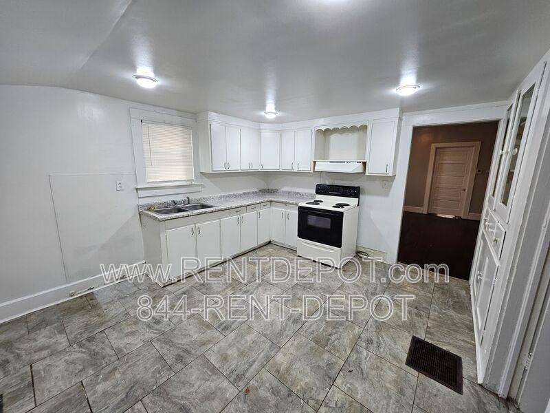 House for rent at 304 S Grand Ave, Evansville, IN 47713