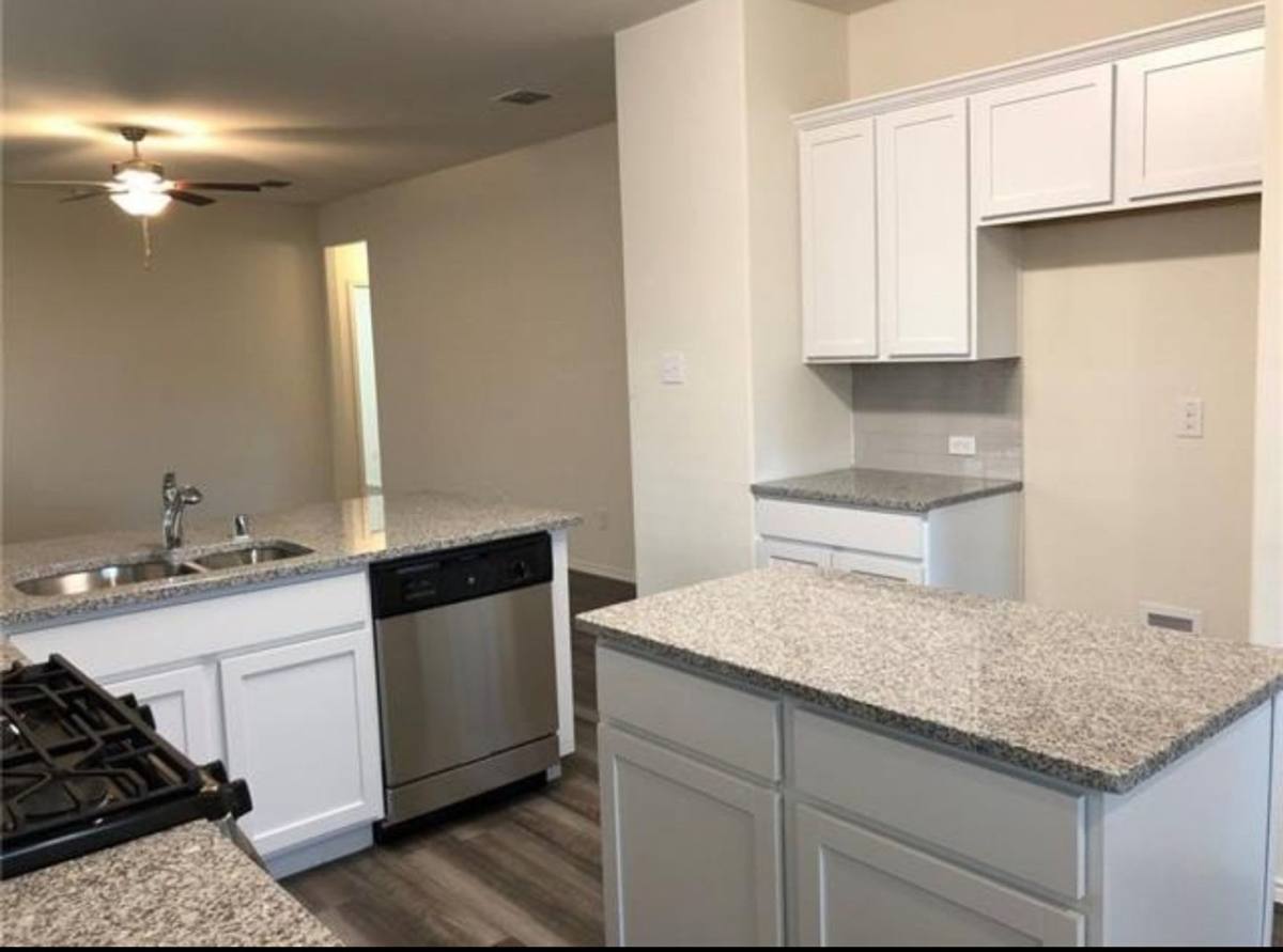 House for rent at 4002 Bighorn Dr, Forney, TX 75126
