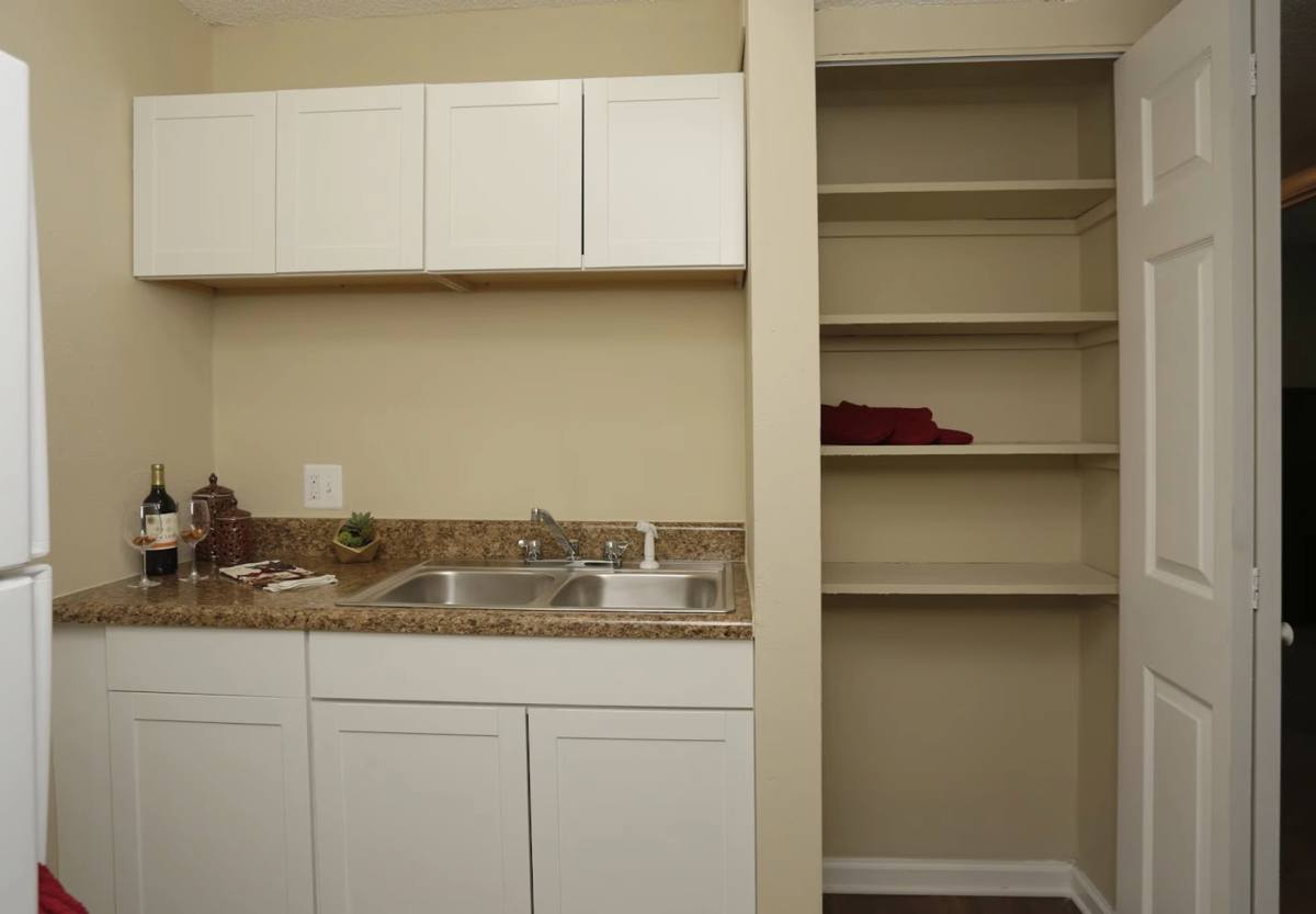 Apartment for rent at 100 Riverbend Dr, West Columbia, SC 29169