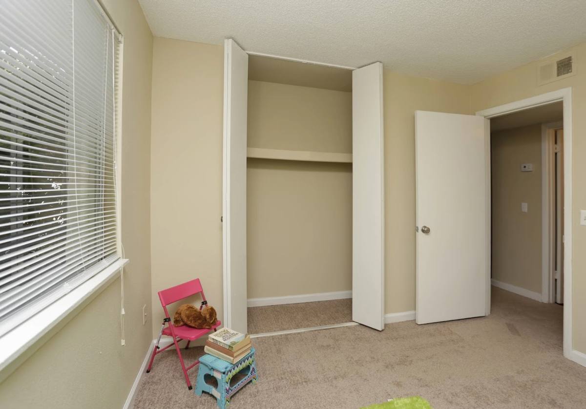 Apartment for rent at 100 Riverbend Dr, West Columbia, SC 29169