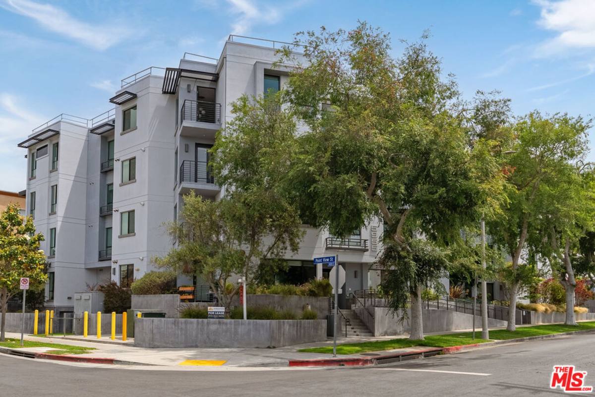 Apartment for rent at 5955 Saturn St, Los Angeles, CA 90035