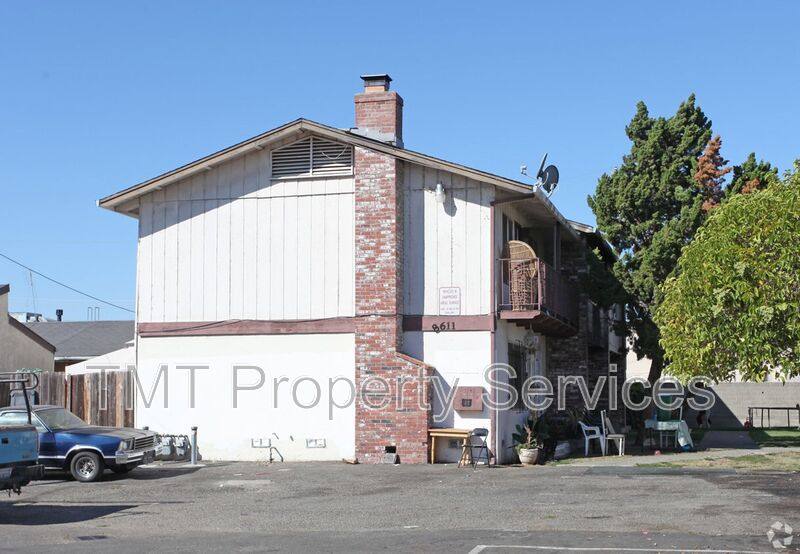 Townhouse for rent at 8611 Acapulco Way #4, Stockton, CA 95210