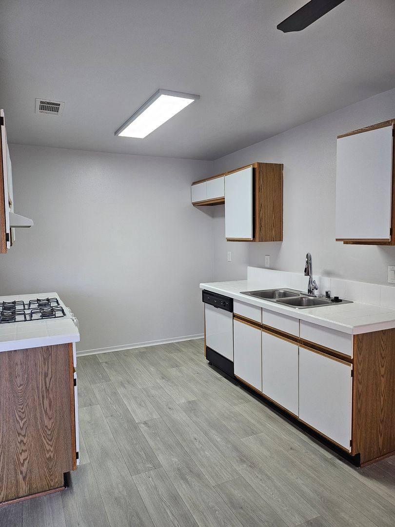Apartment for rent at 38121 25th St E, Palmdale, CA 93550