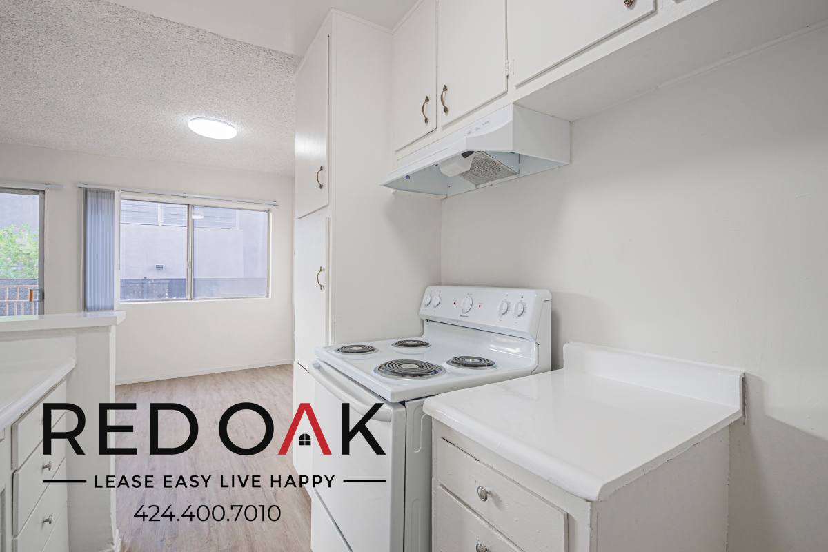Condo for rent at 915 N Wilton Place #113, Los Angeles, CA 90038